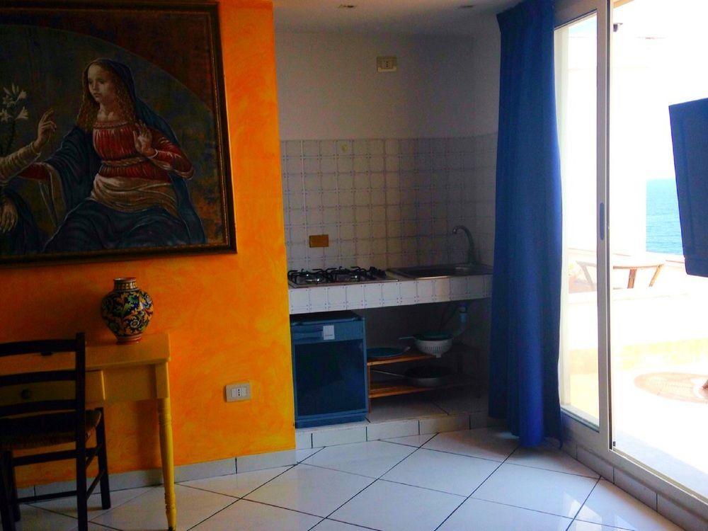 Casa Sul Mare Bed & Breakfast 3*